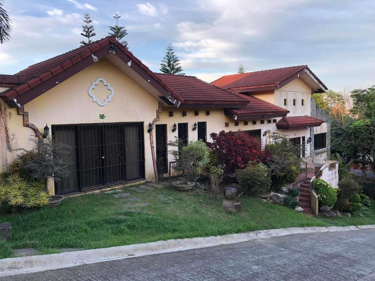 Tagaytay Bnr Guesthouse 4Br With Balcony 12-14 Guest Tagaytay City Bagian luar foto