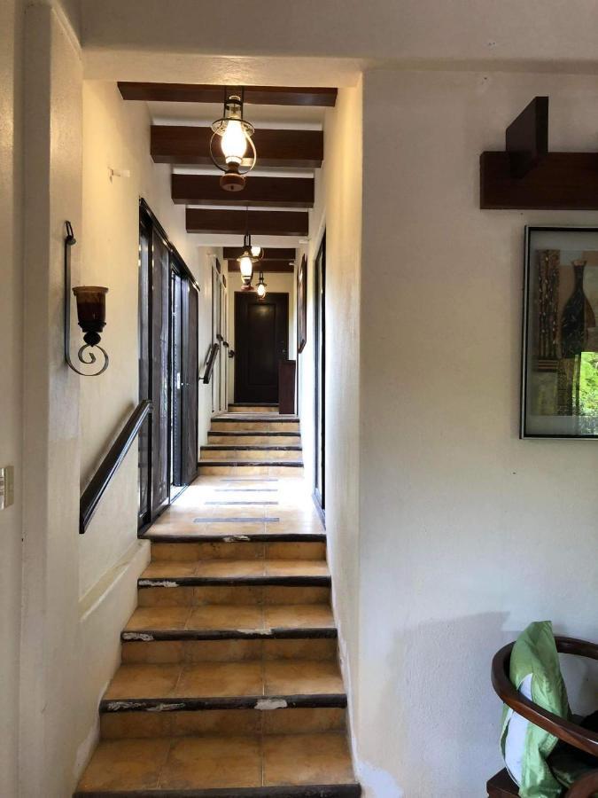 Tagaytay Bnr Guesthouse 4Br With Balcony 12-14 Guest Tagaytay City Bagian luar foto