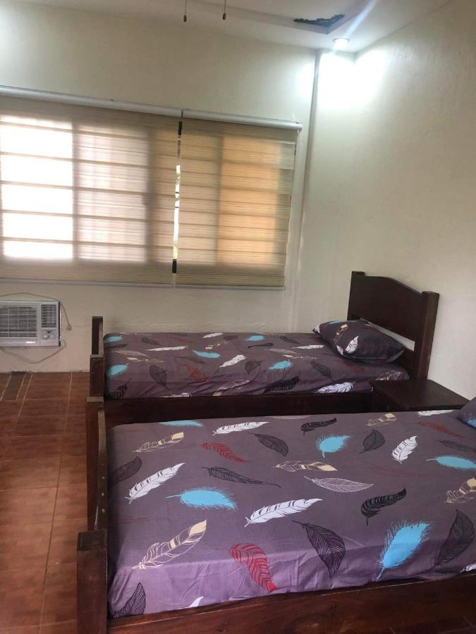Tagaytay Bnr Guesthouse 4Br With Balcony 12-14 Guest Tagaytay City Bagian luar foto